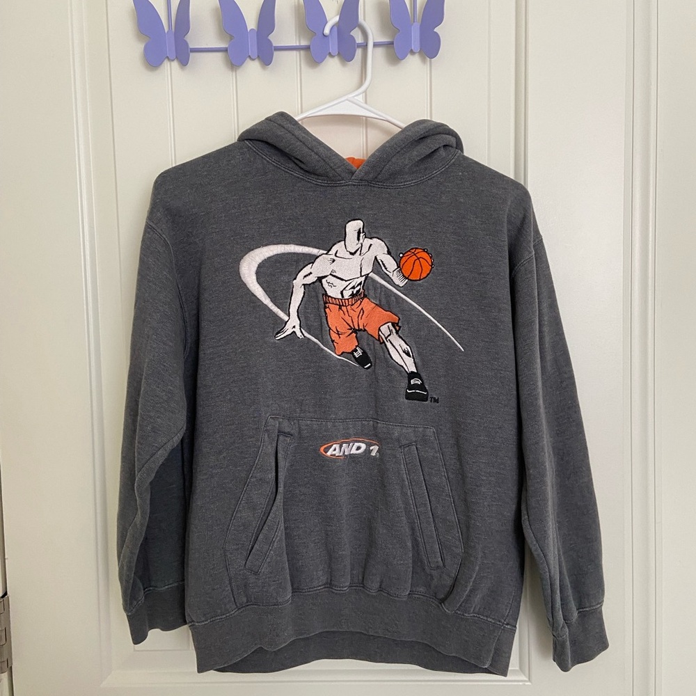 EUC AND1 boy’s‎ gray orange embroidered decal basketball hoodie medium